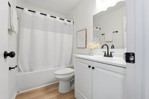 Tiny photo for 1454 Cinnamon Drive, Marysville, OH 43040 (MLS # 225045492)