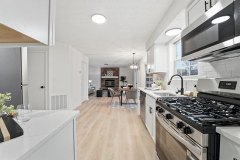 Tiny photo for 1454 Cinnamon Drive, Marysville, OH 43040 (MLS # 225045492)