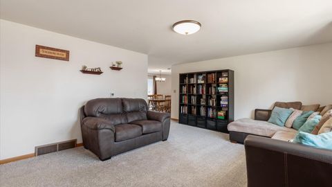 Tiny photo for 469 King Court, Newark, OH 43055 (MLS # 226005483)