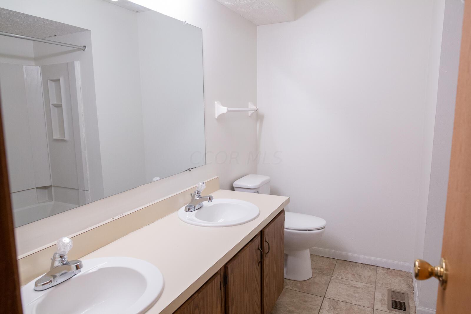 6454 Cobble Way #61, Dublin, Ohio image 25