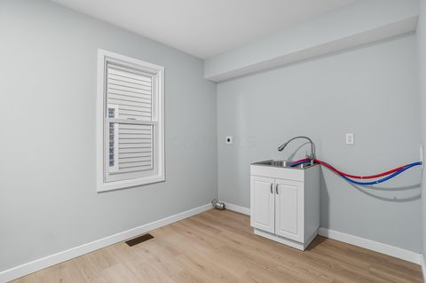Tiny photo for 9102 Moors Place N, Dublin, OH 43017 (MLS # 225039591)