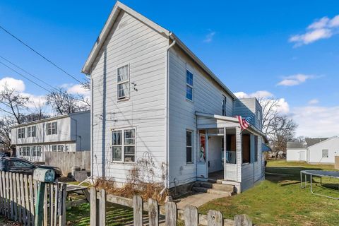 Photo of 1618 Marlboro Avenue, Obetz, OH 43207 (MLS # 226000965)