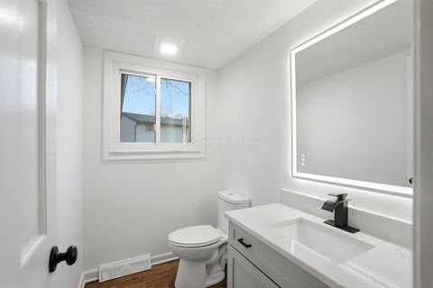 Tiny photo for 651 Cranfield Place, Columbus, OH 43213 (MLS # 225045446)