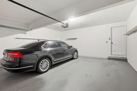 Tiny photo for 651 Cranfield Place, Columbus, OH 43213 (MLS # 225045446)