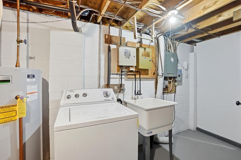 Tiny photo for 651 Cranfield Place, Columbus, OH 43213 (MLS # 225045446)