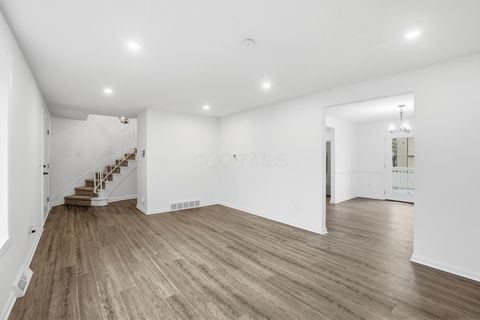 Tiny photo for 651 Cranfield Place, Columbus, OH 43213 (MLS # 225045446)