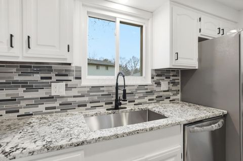 Tiny photo for 651 Cranfield Place, Columbus, OH 43213 (MLS # 225045446)