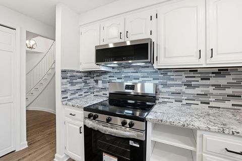 Tiny photo for 651 Cranfield Place, Columbus, OH 43213 (MLS # 225045446)