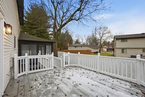 Tiny photo for 651 Cranfield Place, Columbus, OH 43213 (MLS # 225045446)