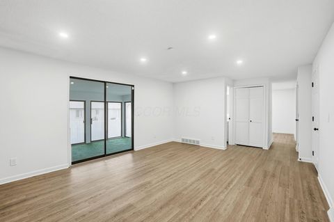 Tiny photo for 651 Cranfield Place, Columbus, OH 43213 (MLS # 225045446)