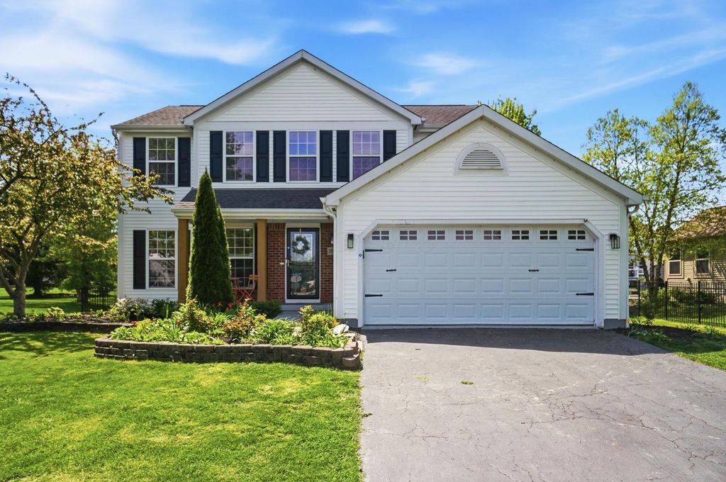 Photo of 2085 Parklawn Drive, Lewis Center, OH 43035 (MLS # 226013723)