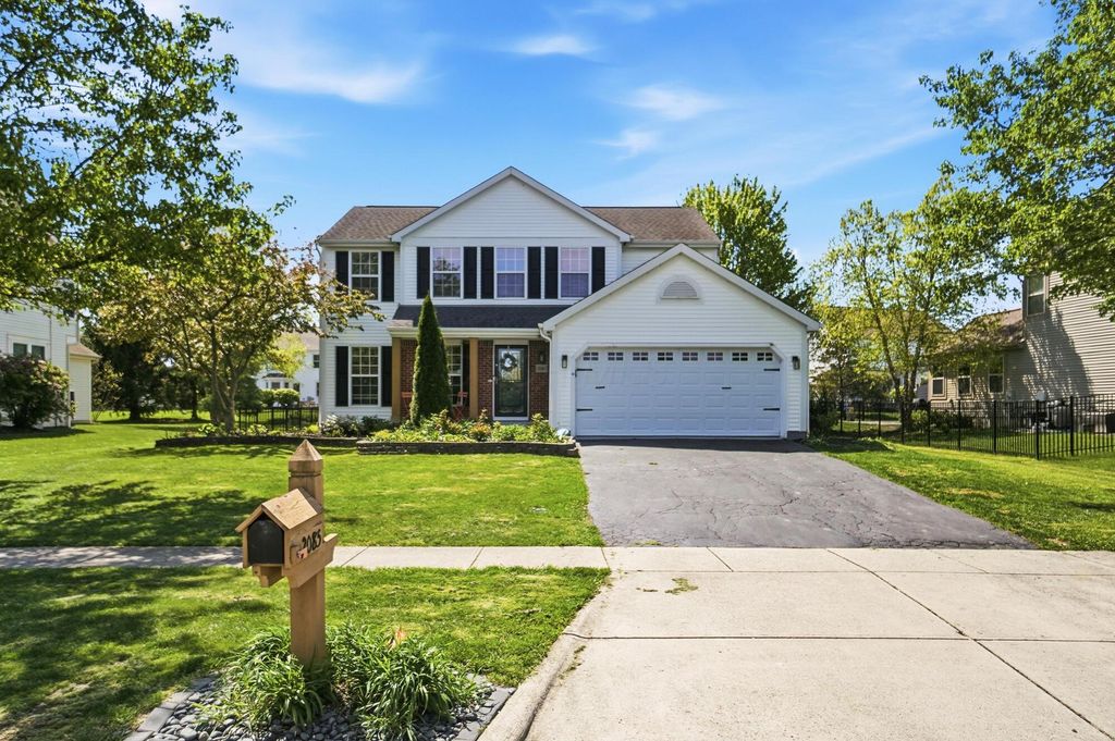 Photo of 2085 Parklawn Drive, Lewis Center, OH 43035 (MLS # 226013723)