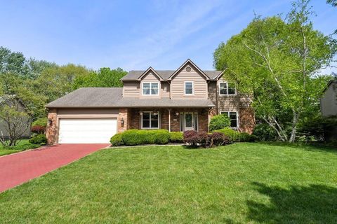 Photo of 165 Briarbend Boulevard, Powell, OH 43065 (MLS # 226014265)