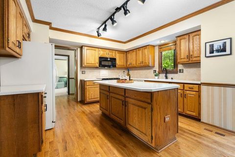 Tiny photo for 165 Briarbend Boulevard, Powell, OH 43065 (MLS # 226014265)