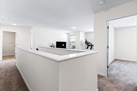 Tiny photo for 5999 Bears Run Road, Columbus, OH 43232 (MLS # 225041898)