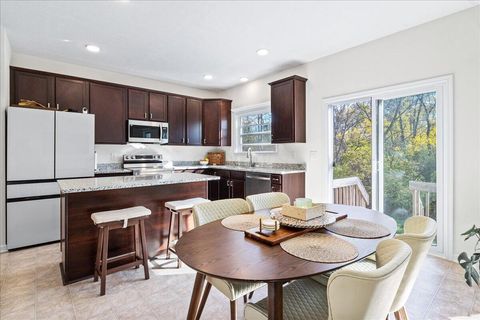 Tiny photo for 5999 Bears Run Road, Columbus, OH 43232 (MLS # 225041898)