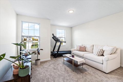 Tiny photo for 5999 Bears Run Road, Columbus, OH 43232 (MLS # 225041898)