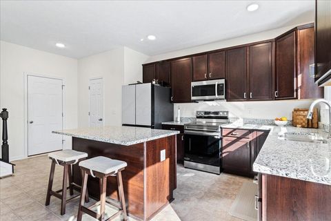 Tiny photo for 5999 Bears Run Road, Columbus, OH 43232 (MLS # 225041898)