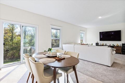 Tiny photo for 5999 Bears Run Road, Columbus, OH 43232 (MLS # 225041898)