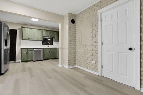 Tiny photo for 1615 Garling Avenue, Columbus, OH 43223 (MLS # 226036372)