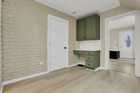 Tiny photo for 1615 Garling Avenue, Columbus, OH 43223 (MLS # 226036372)