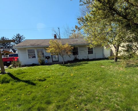 Photo of 323 Sturbridge Road, Columbus, OH 43228 (MLS # 226011478)