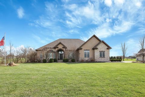 Photo of 1577 Winding Oak Drive NW, Baltimore, OH 43105 (MLS # 226009687)