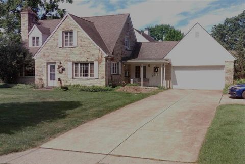Photo of 1980 W Lane Avenue, Columbus, OH 43221 (MLS # 225043554)