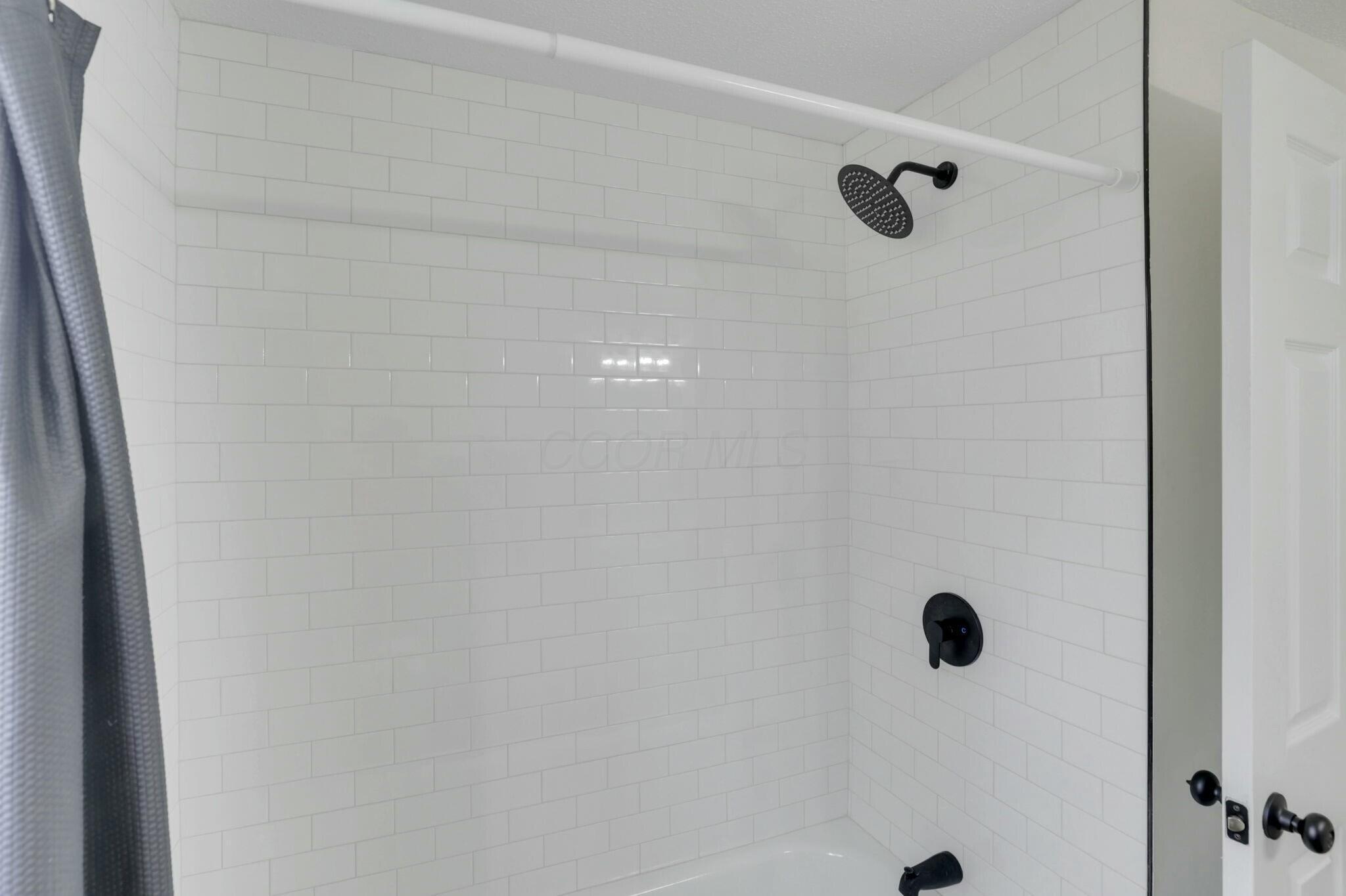 4949 Carbondale Drive, Columbus, Ohio image 23