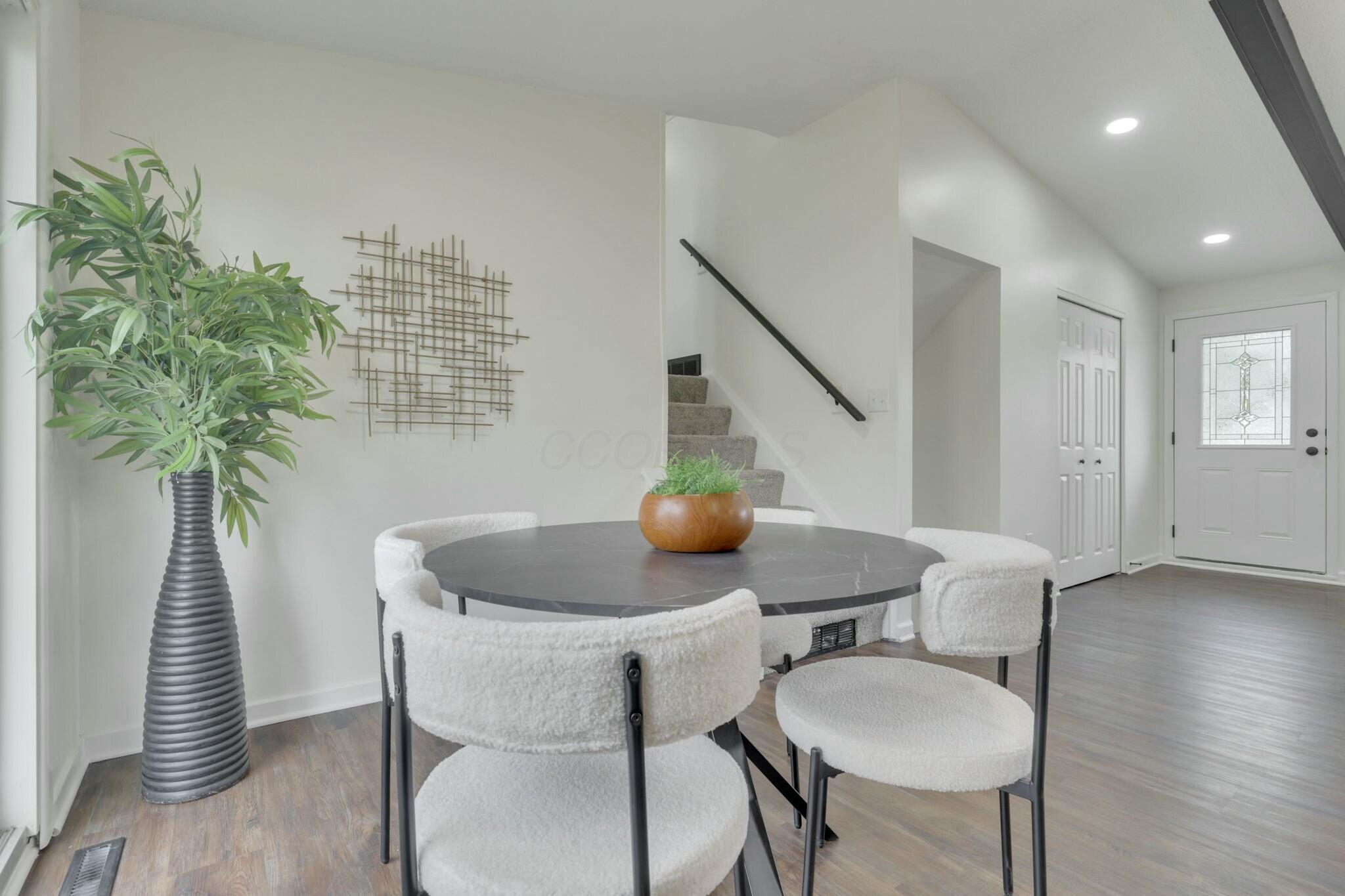 4949 Carbondale Drive, Columbus, Ohio image 14