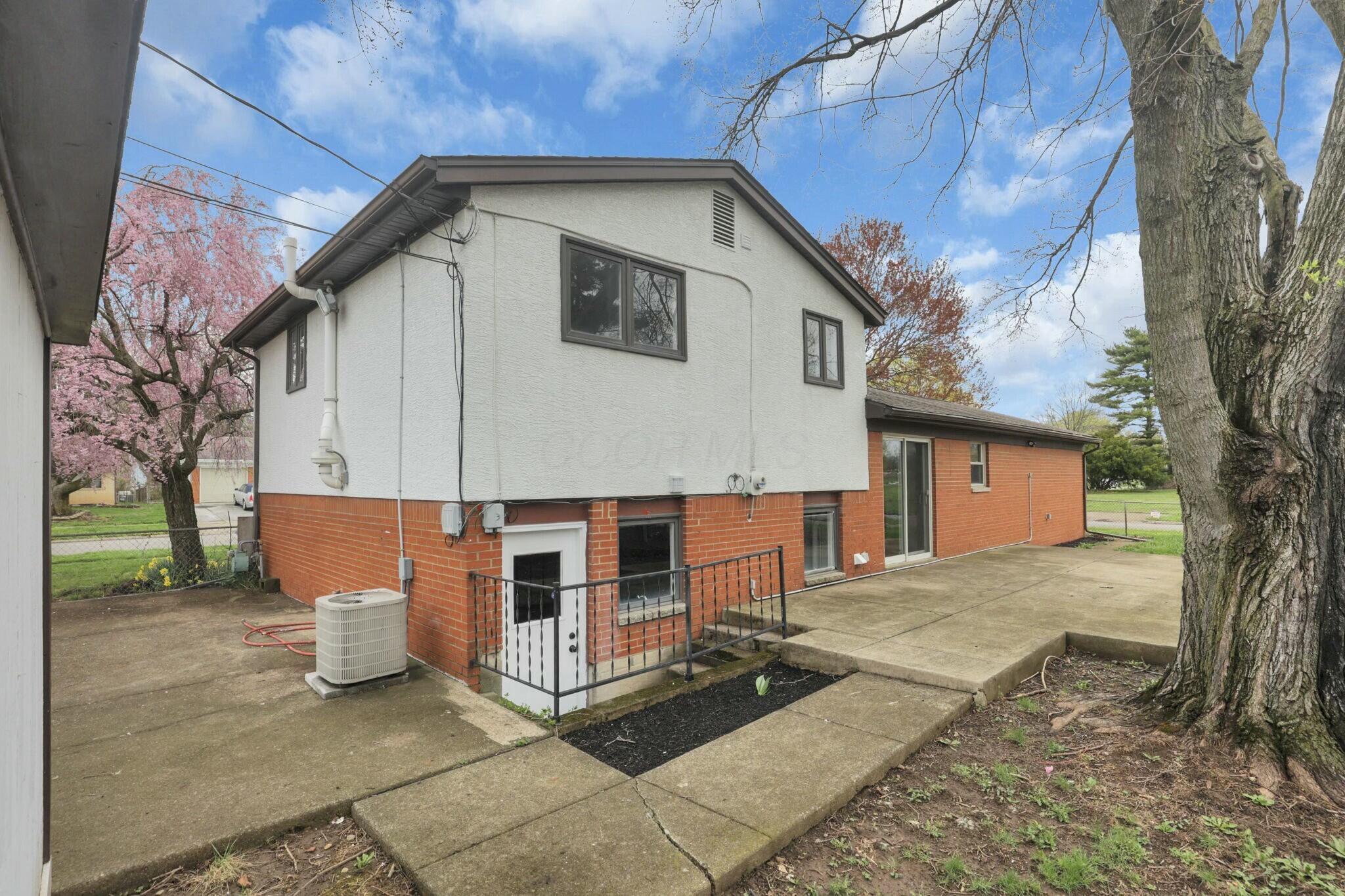 4949 Carbondale Drive, Columbus, Ohio image 43