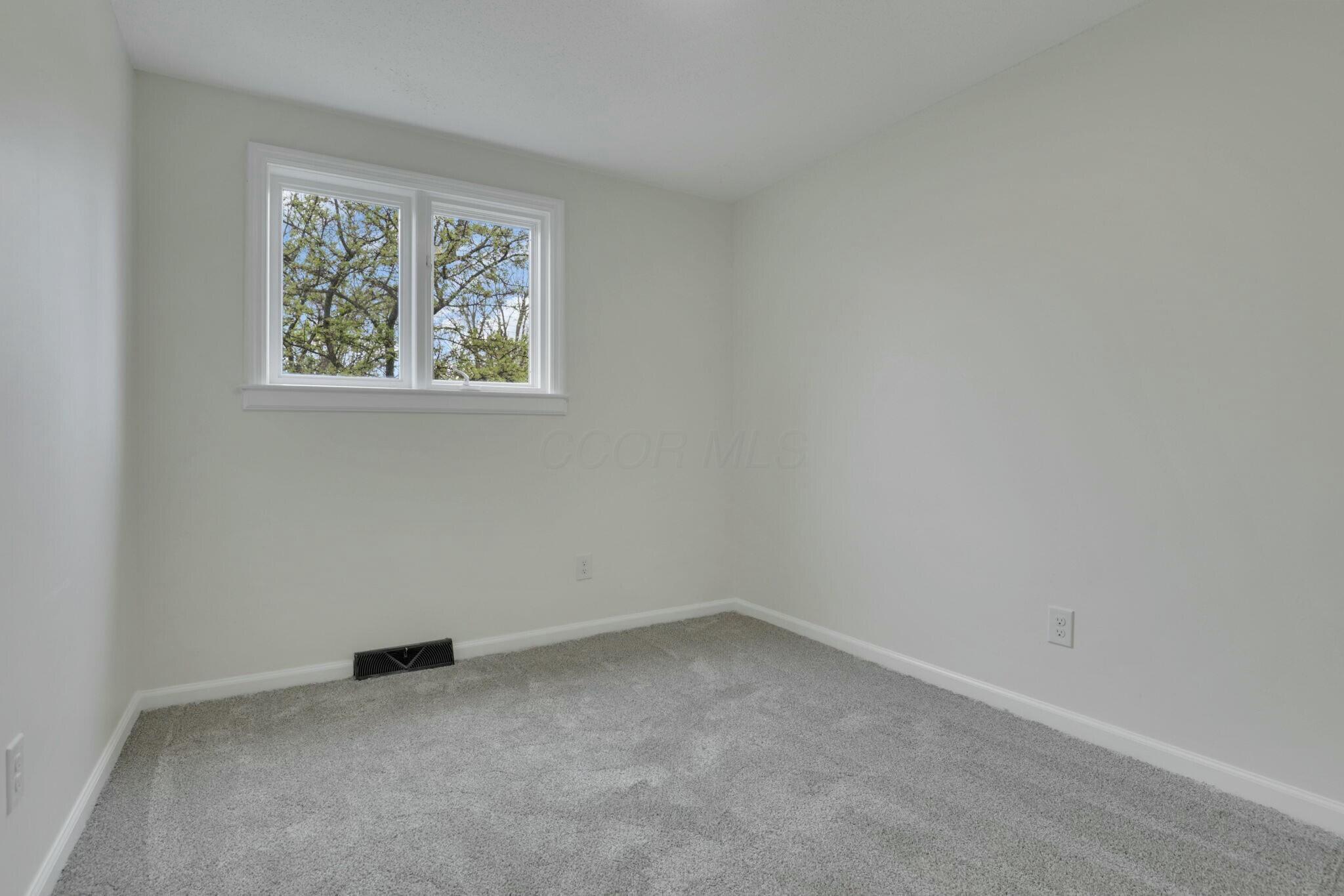 4949 Carbondale Drive, Columbus, Ohio image 31