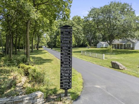 Tiny photo for 4500 Dublin Road 452 #452, Columbus, OH 43221 (MLS # 226000175)