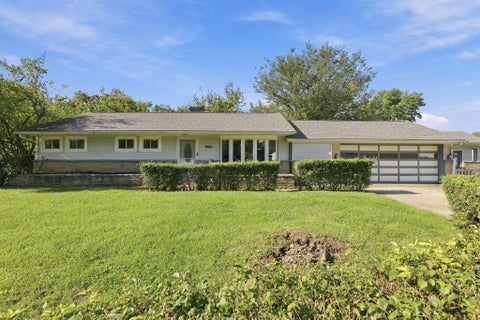 Photo of 5404 Morning Drive, Hilliard, OH 43026 (MLS # 226036727)