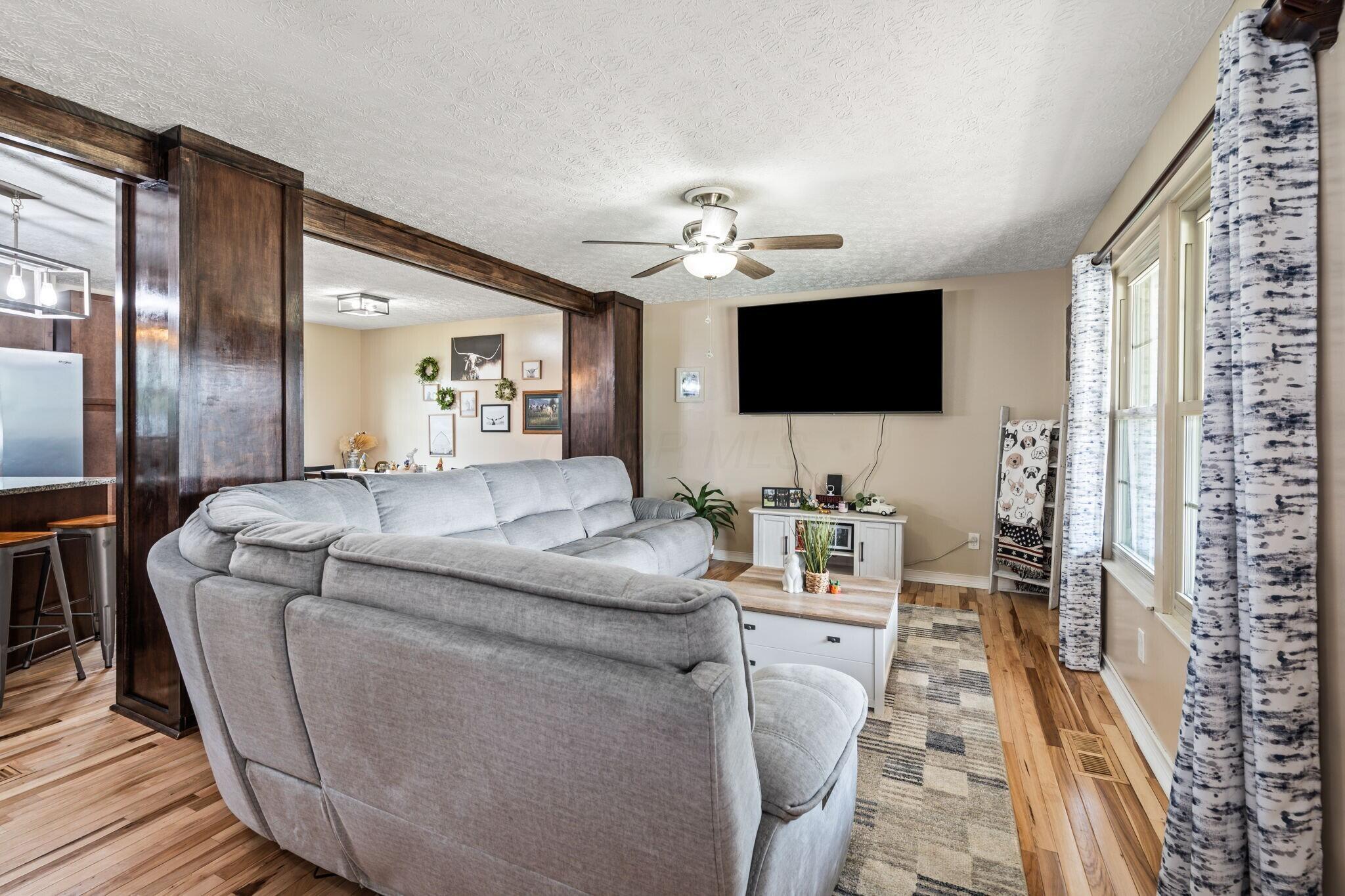 1439 River Trail Drive, Grove City, Ohio image 12