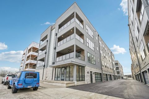 Photo of 2867 Kobuk Drive 404 #404, Columbus, OH 43228 (MLS # 226006177)