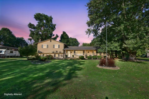 Photo of 11679 Woodbridge Lane NW, Baltimore, OH 43105 (MLS # 226037886)