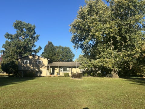 Photo of 11679 Woodbridge Lane NW, Baltimore, OH 43105 (MLS # 226037886)