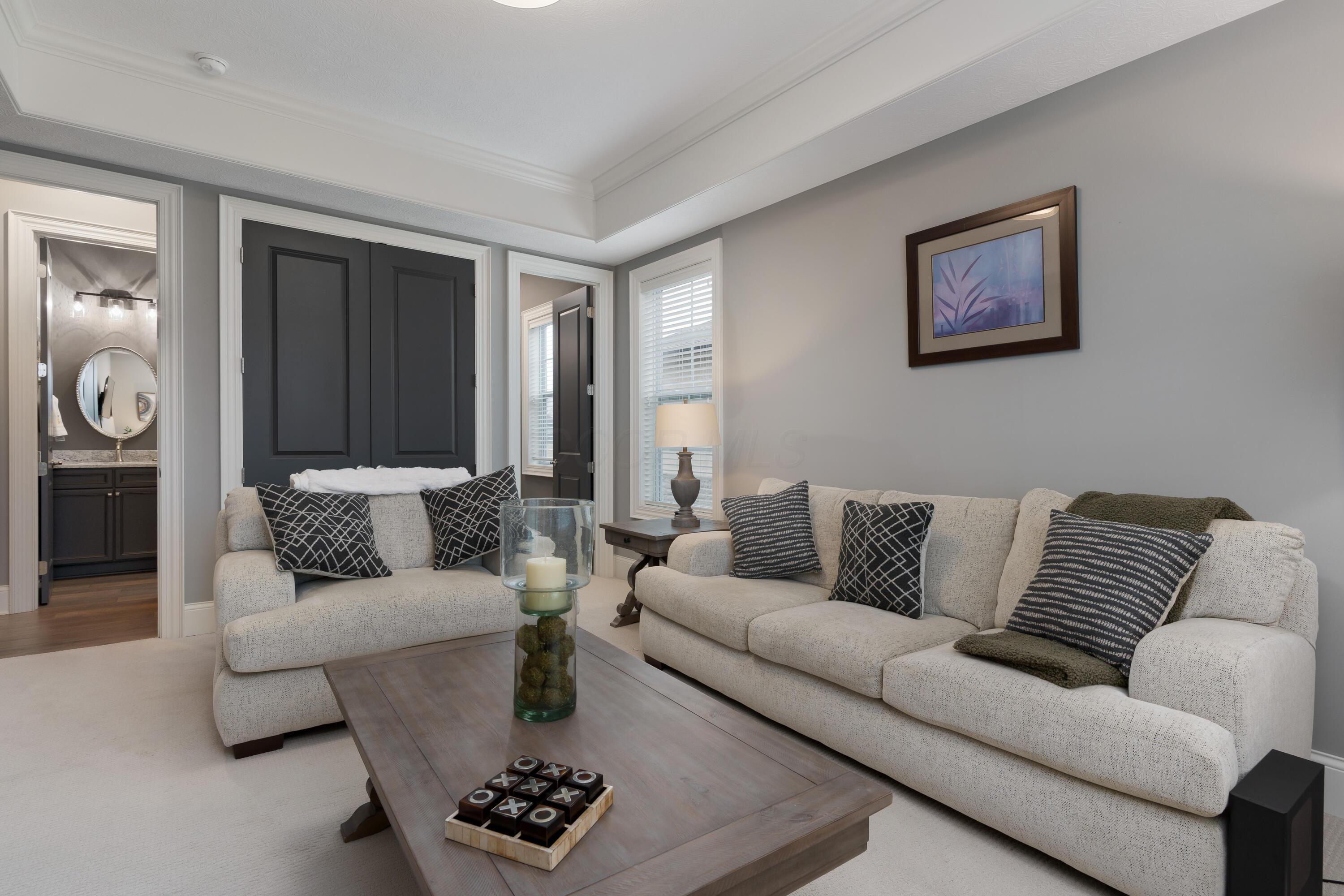 Powell, Ohio 43065, United States, 5 Bedrooms Bedrooms, ,5 BathroomsBathrooms,Residential,Contingent,7805