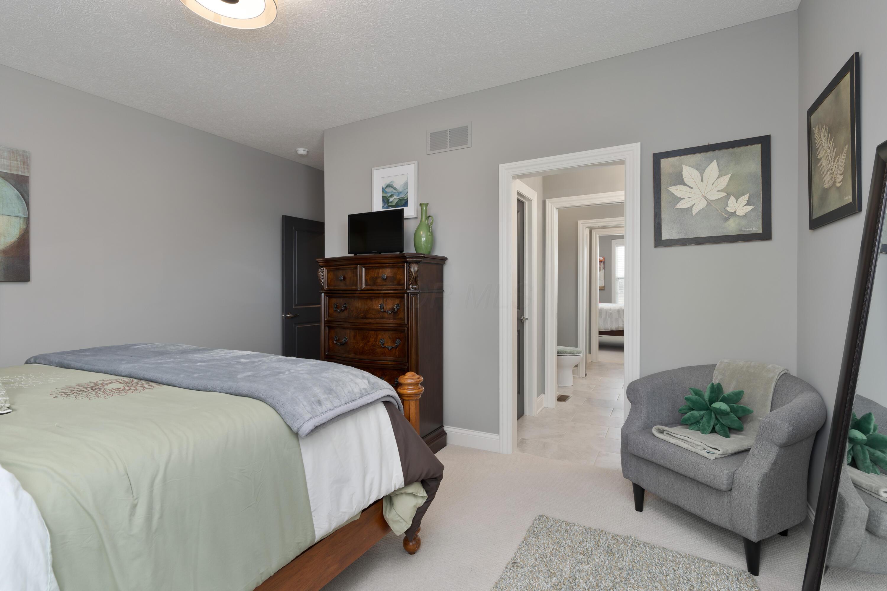 Powell, Ohio 43065, United States, 5 Bedrooms Bedrooms, ,5 BathroomsBathrooms,Residential,Contingent,7805