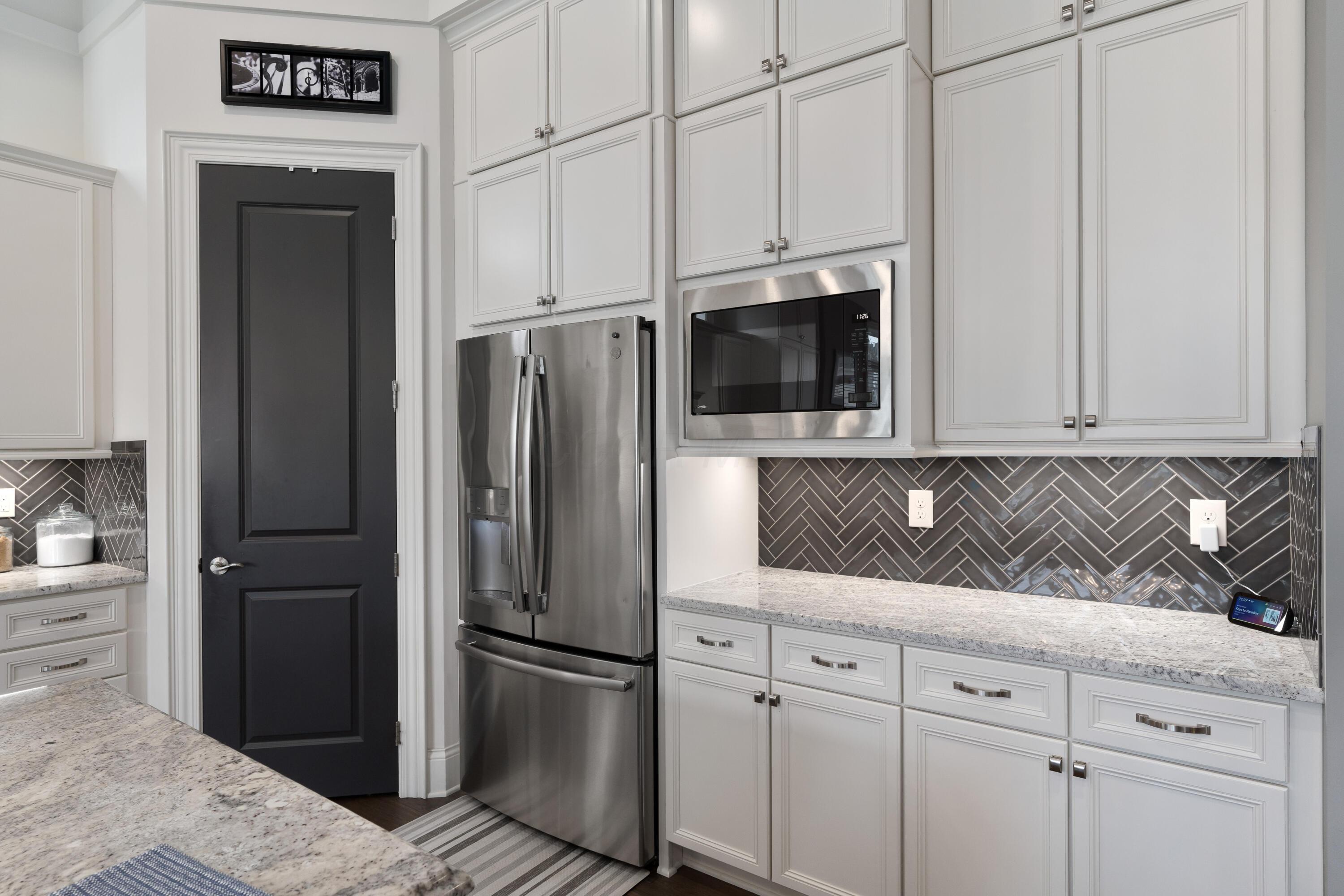 Powell, Ohio 43065, United States, 5 Bedrooms Bedrooms, ,5 BathroomsBathrooms,Residential,Contingent,7805