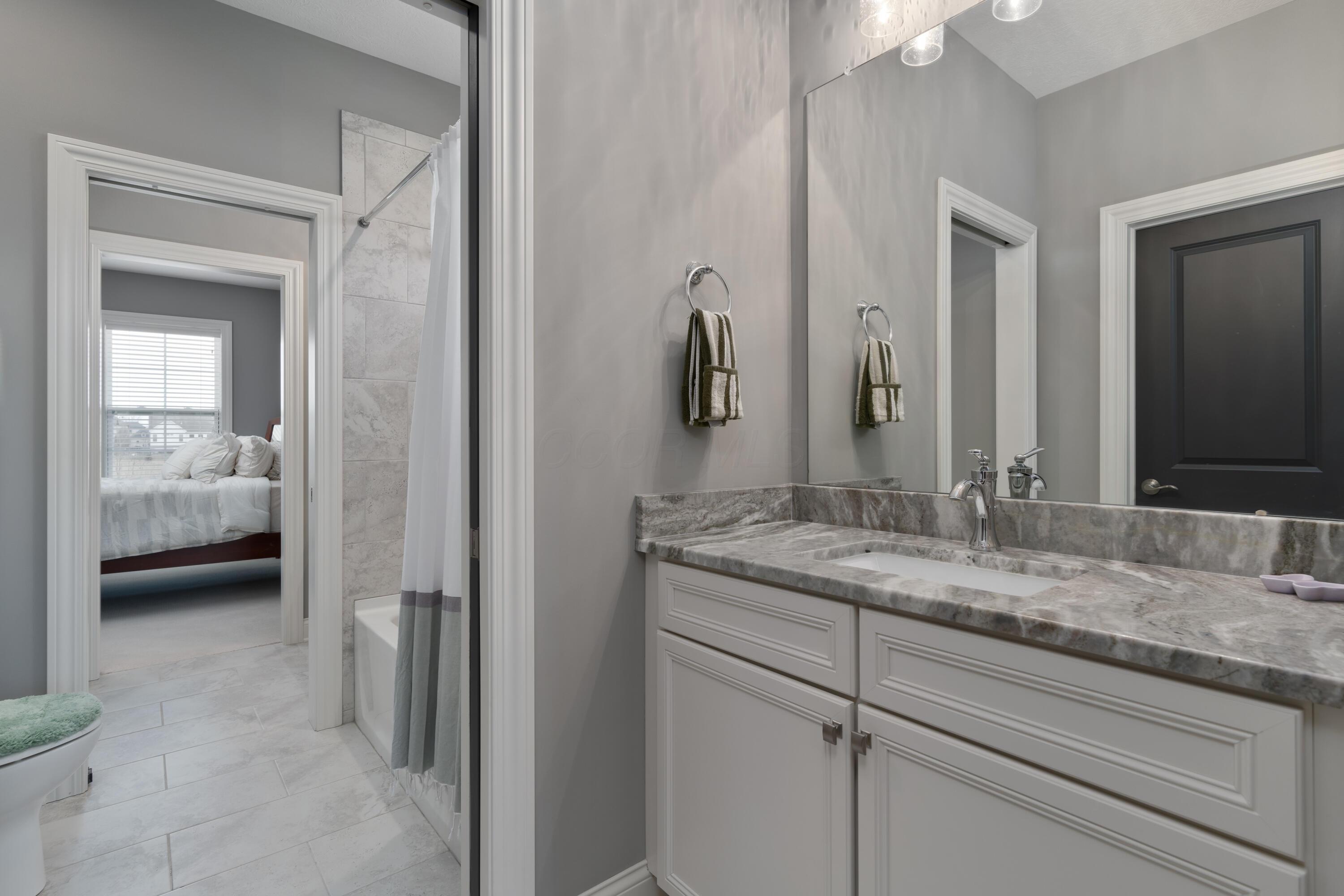 Powell, Ohio 43065, United States, 5 Bedrooms Bedrooms, ,5 BathroomsBathrooms,Residential,Contingent,7805