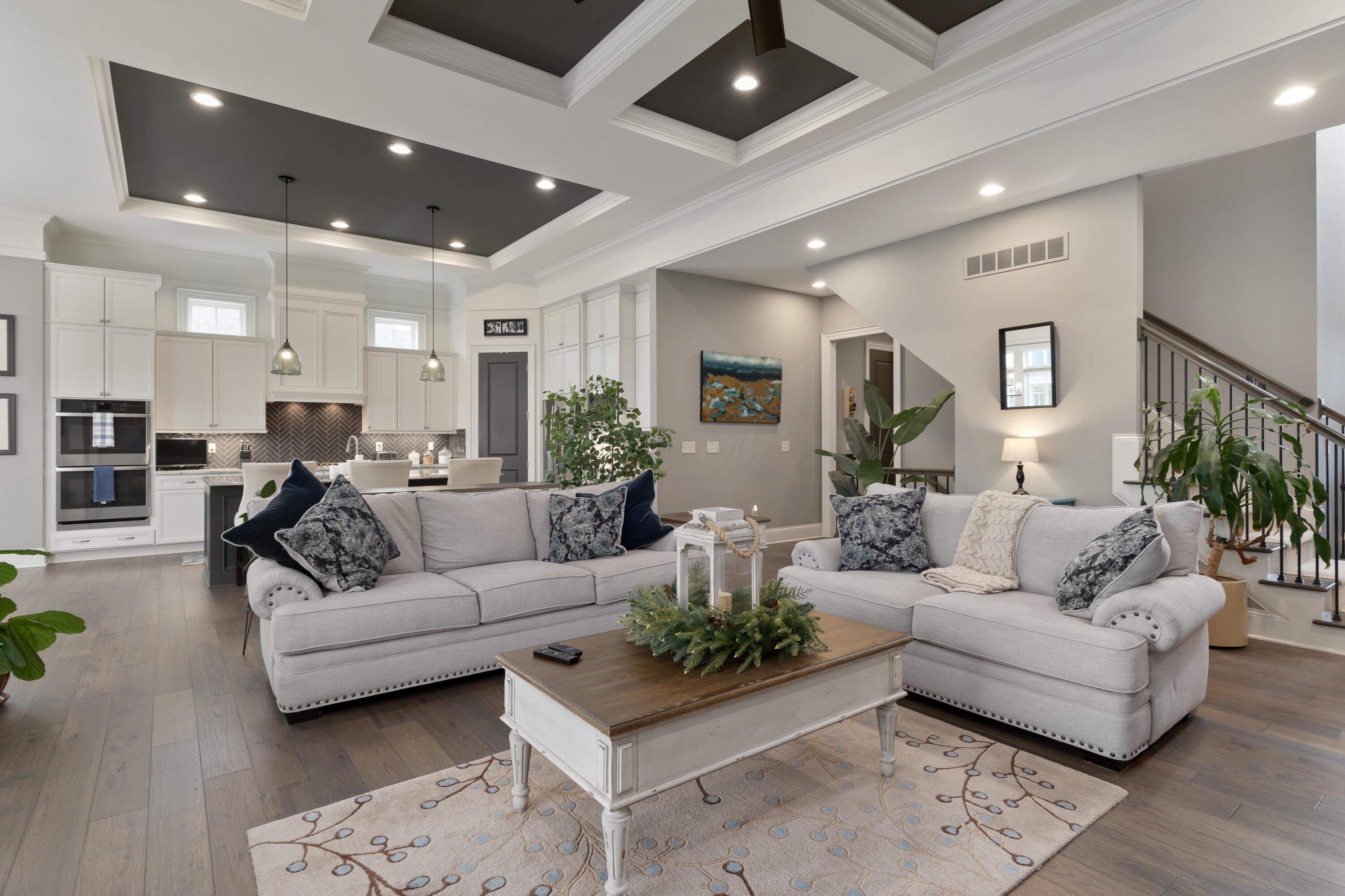 Powell, Ohio 43065, United States, 5 Bedrooms Bedrooms, ,5 BathroomsBathrooms,Residential,Contingent,7805