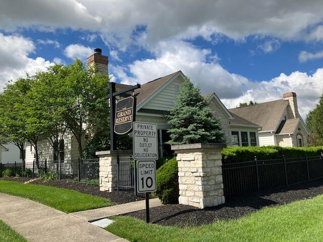 7343 Reynolds Crossing Drive, Reynoldsburg, Ohio image 1