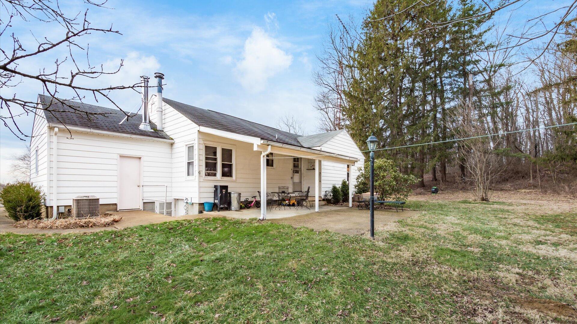 9795 W Pike, Hopewell, Ohio image 27