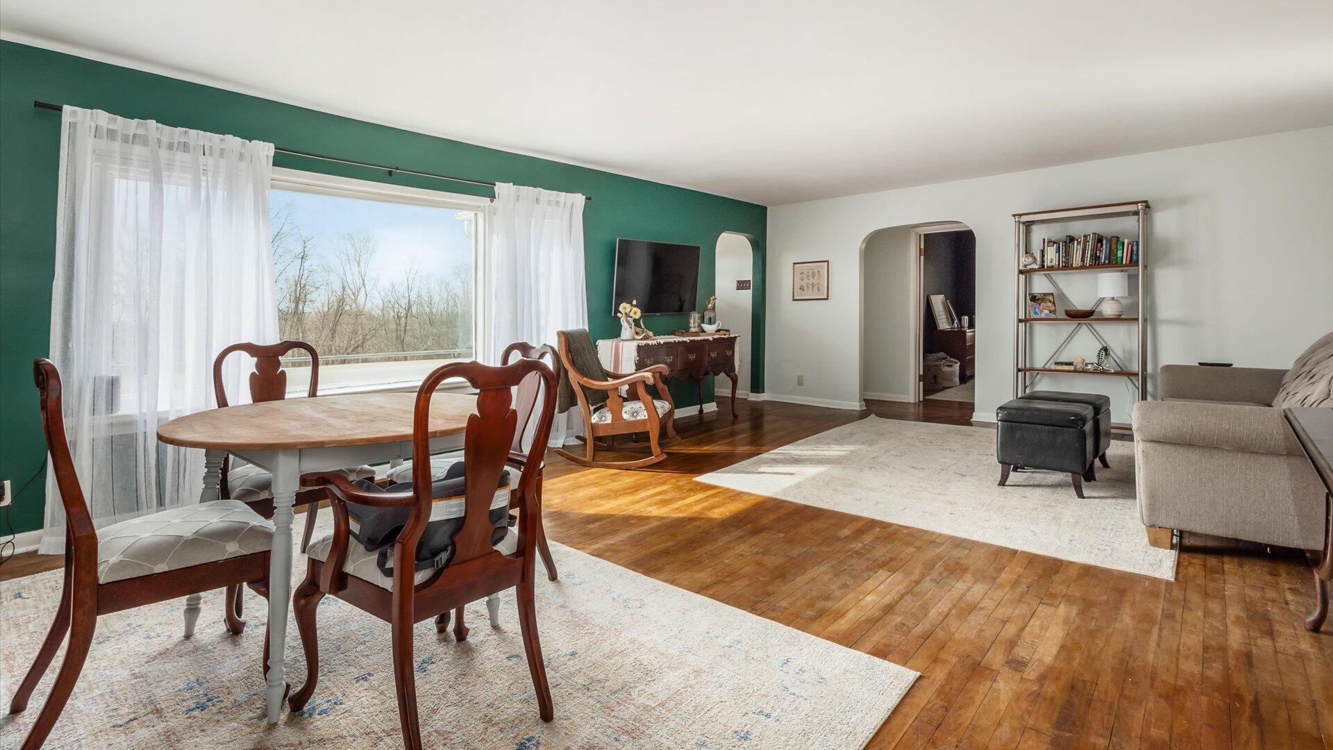 9795 W Pike, Hopewell, Ohio image 8