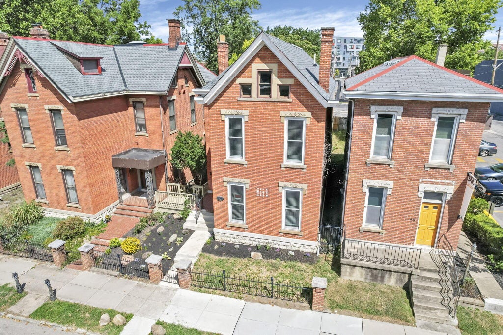 Photo of 42 King Avenue, Columbus, OH 43201 (MLS # 226022693)