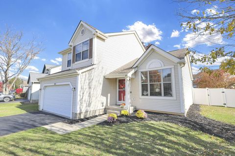 Photo of 2210 Dunkeld Drive, Grove City, OH 43123 (MLS # 225041985)