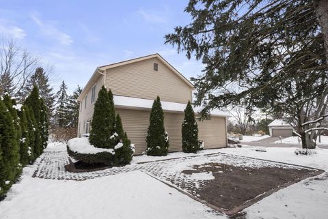 Tiny photo for 3280 River Place Drive, Columbus, OH 43221 (MLS # 225044929)