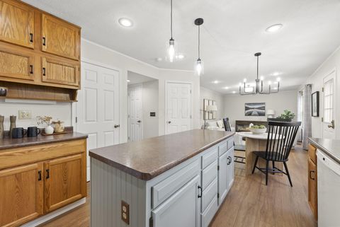 Tiny photo for 3280 River Place Drive, Columbus, OH 43221 (MLS # 225044929)